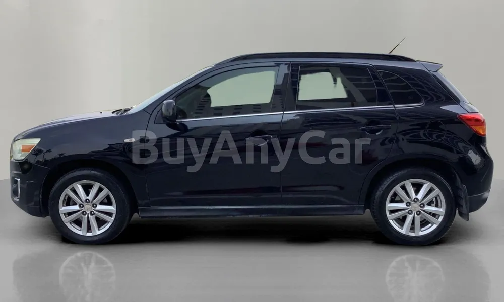 Vehicle photo 4