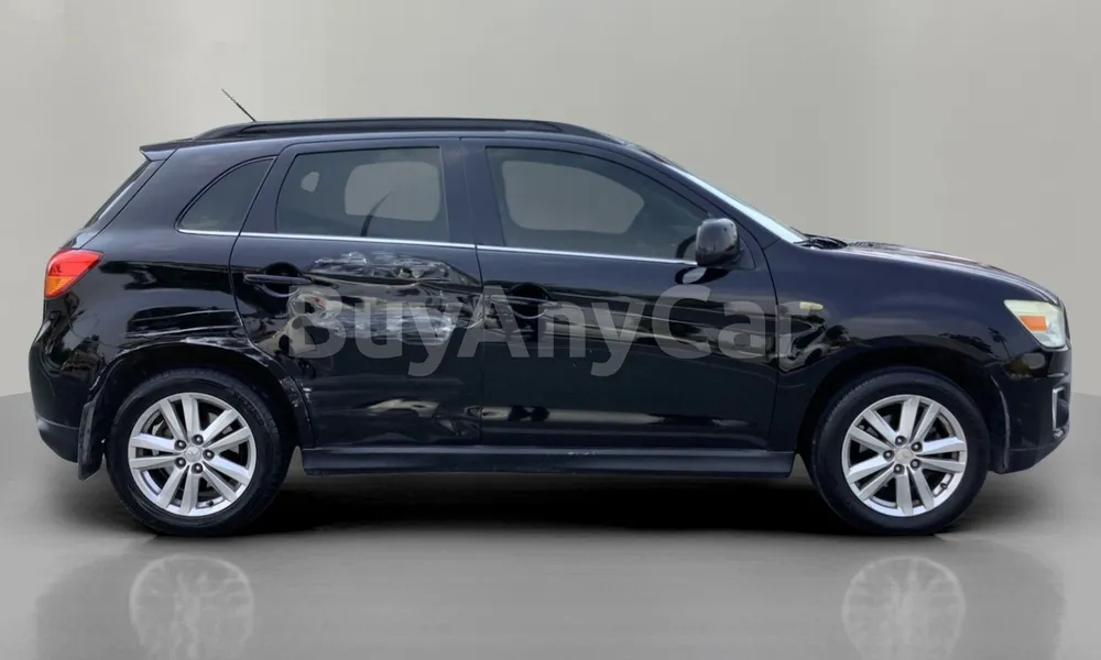 Vehicle photo 3