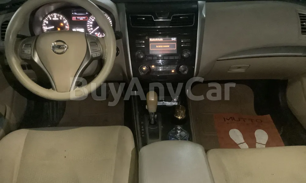 Vehicle photo 8