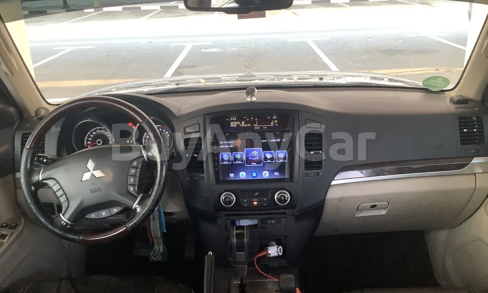 Vehicle photo 8