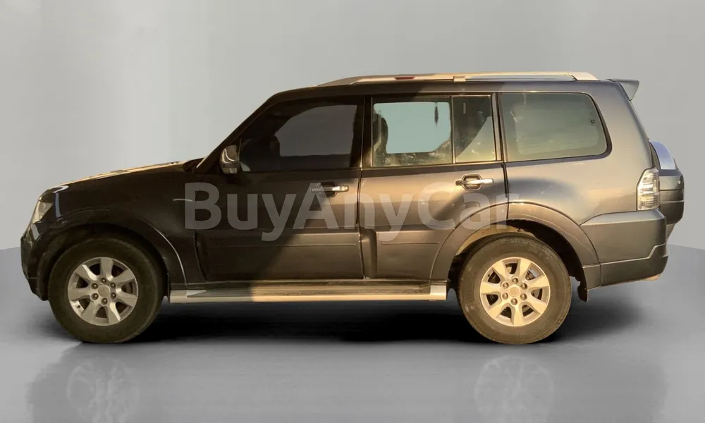 Vehicle photo 4
