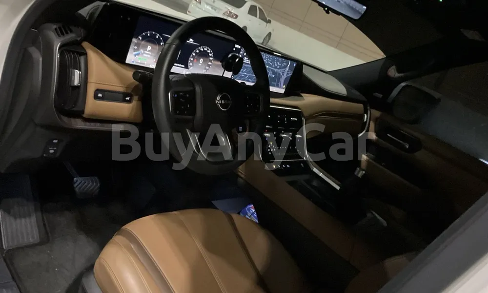 Vehicle photo 8