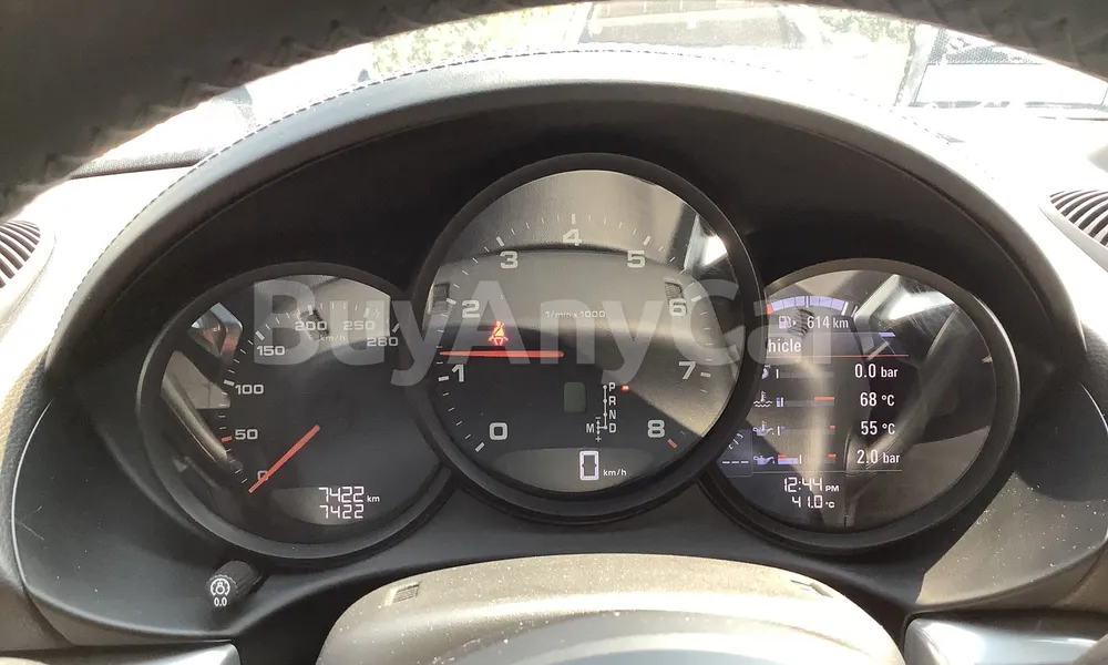 Vehicle photo 7