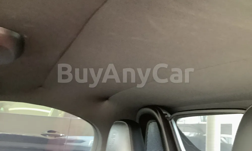 Vehicle photo 8