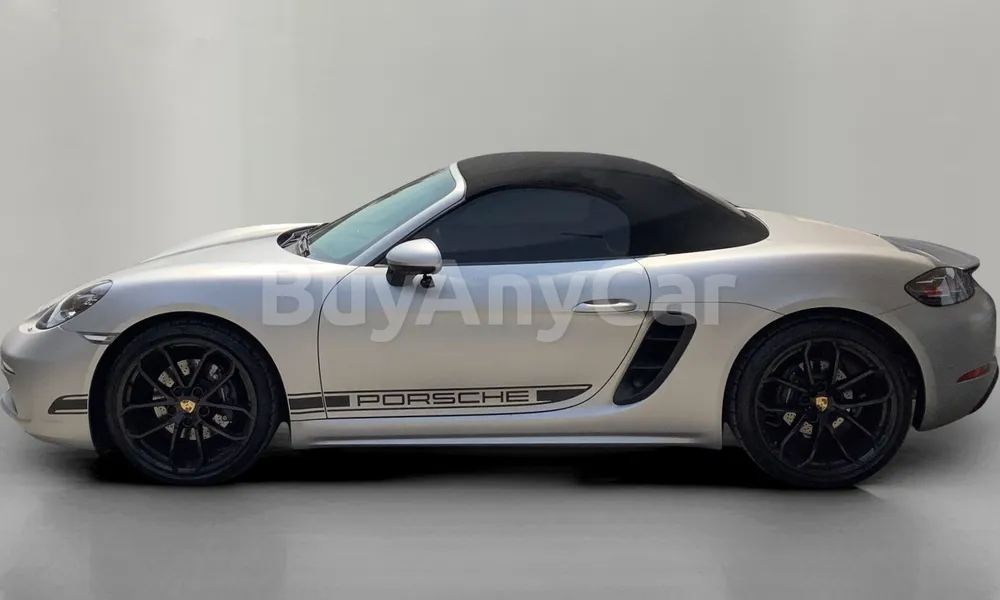 Vehicle photo 4