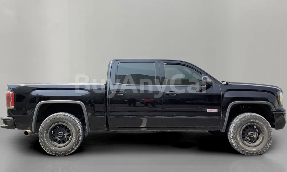 Vehicle photo 3