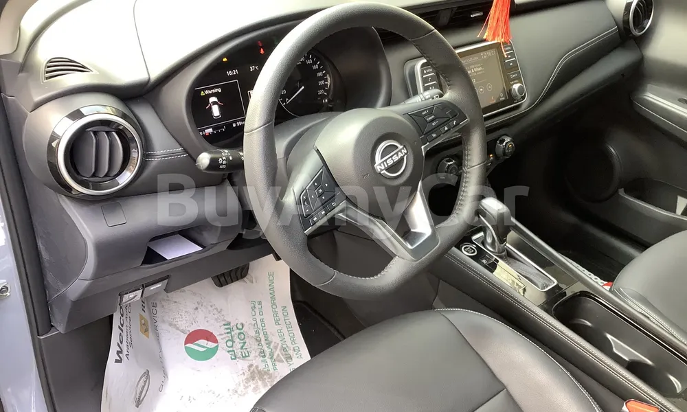 Vehicle photo 8