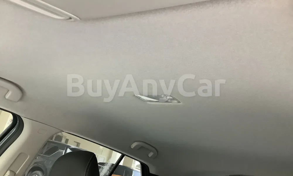Vehicle photo 9