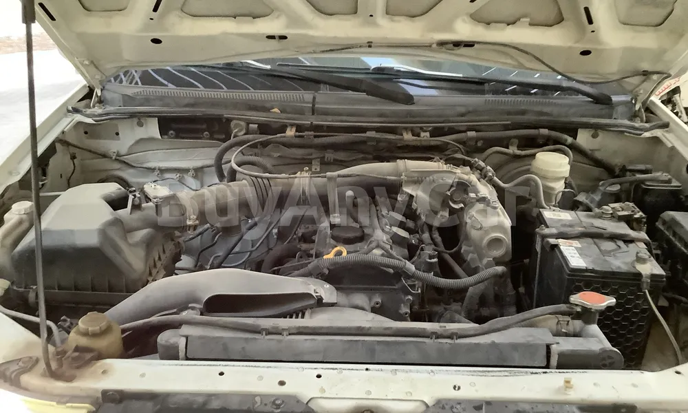 Vehicle photo 6
