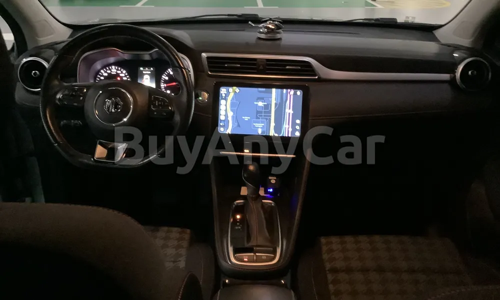 Vehicle photo 7