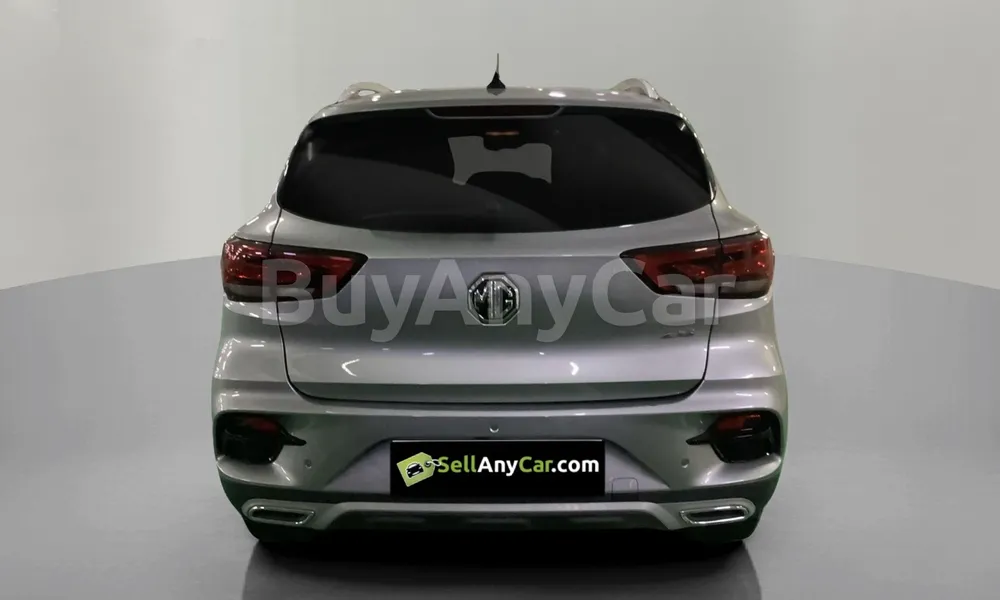 Vehicle photo 2