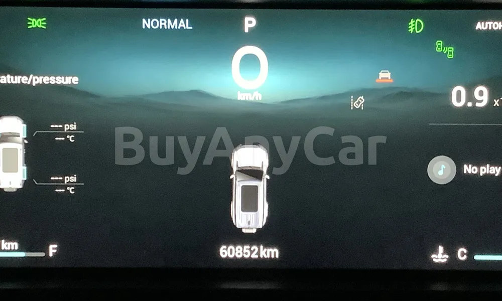 Vehicle photo 7