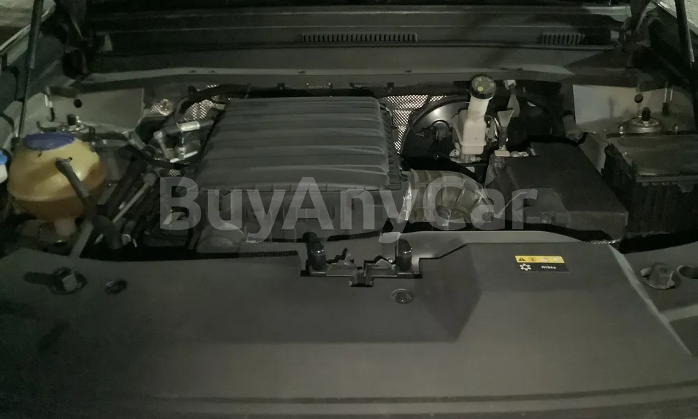 Vehicle photo 6