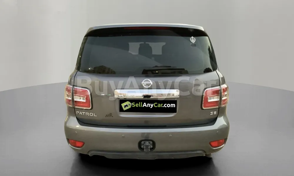 Vehicle photo 2