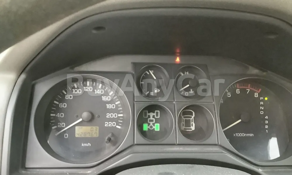Vehicle photo 9