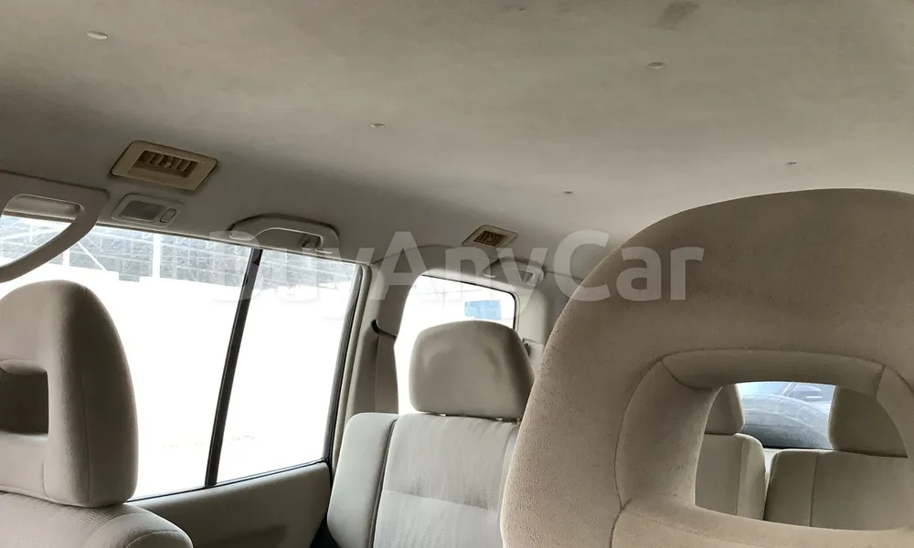 Vehicle photo 10