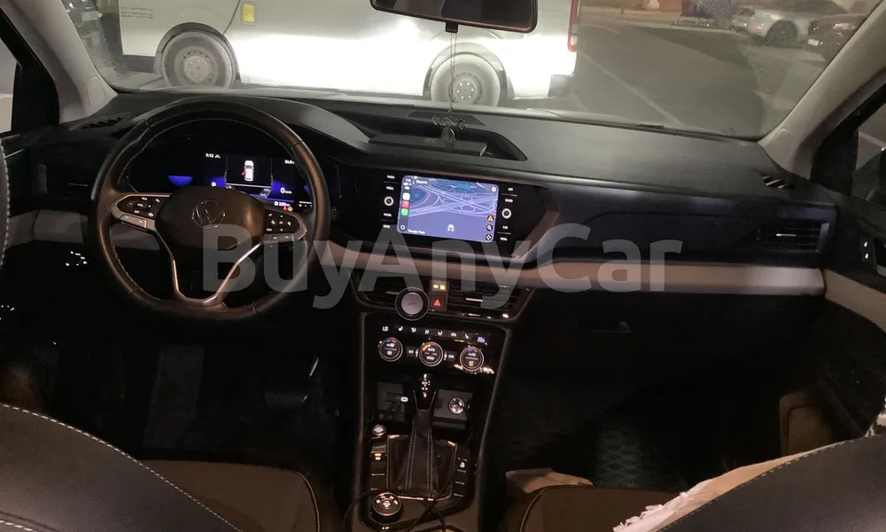 Vehicle photo 8