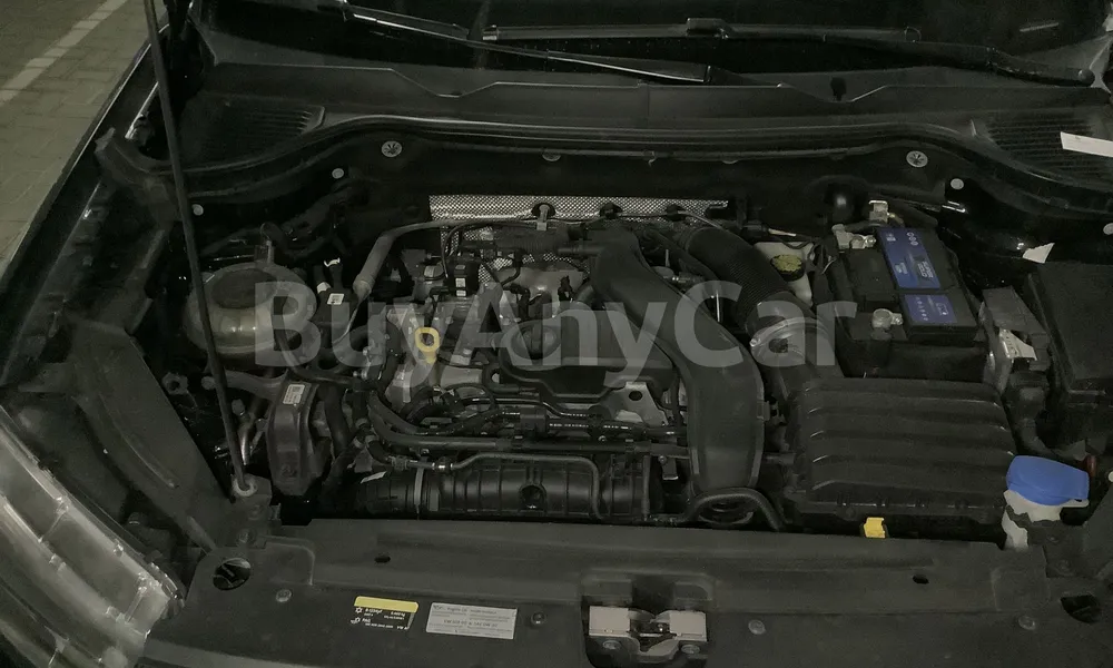 Vehicle photo 6