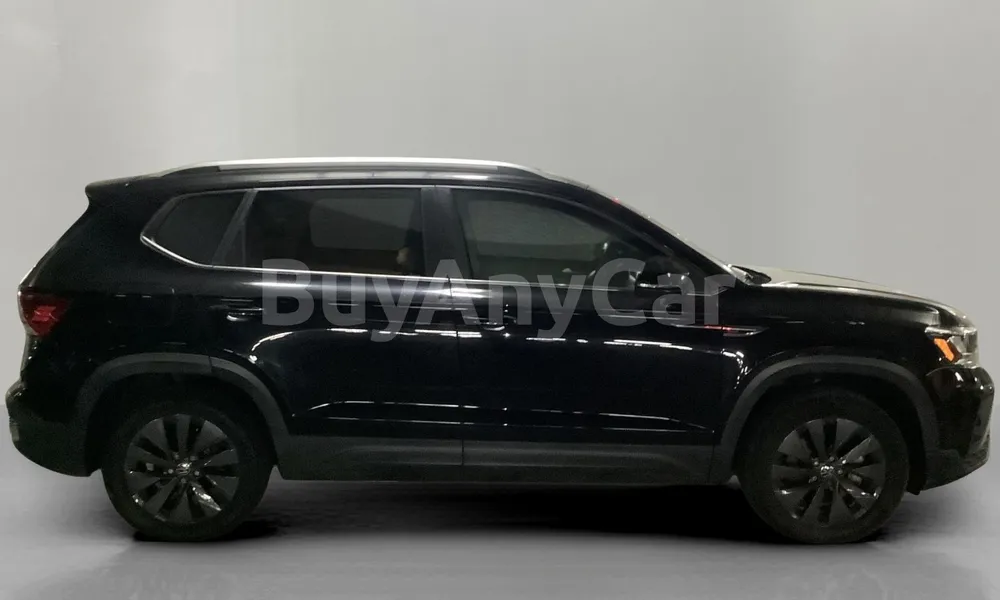 Vehicle photo 3