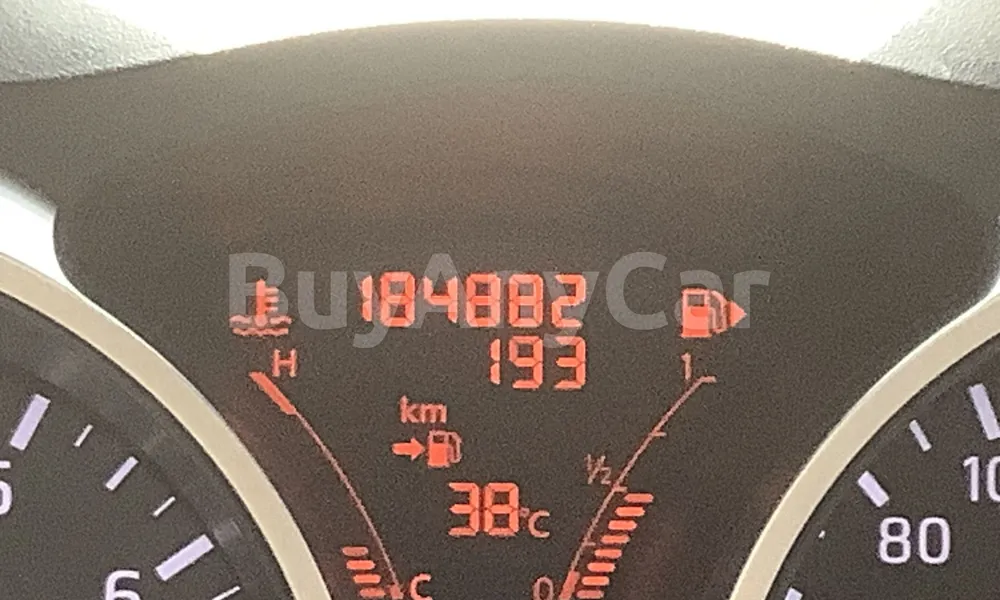 Vehicle photo 6