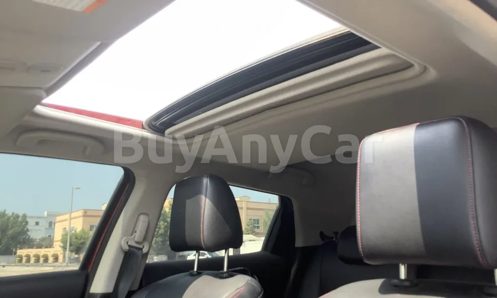 Vehicle photo 9