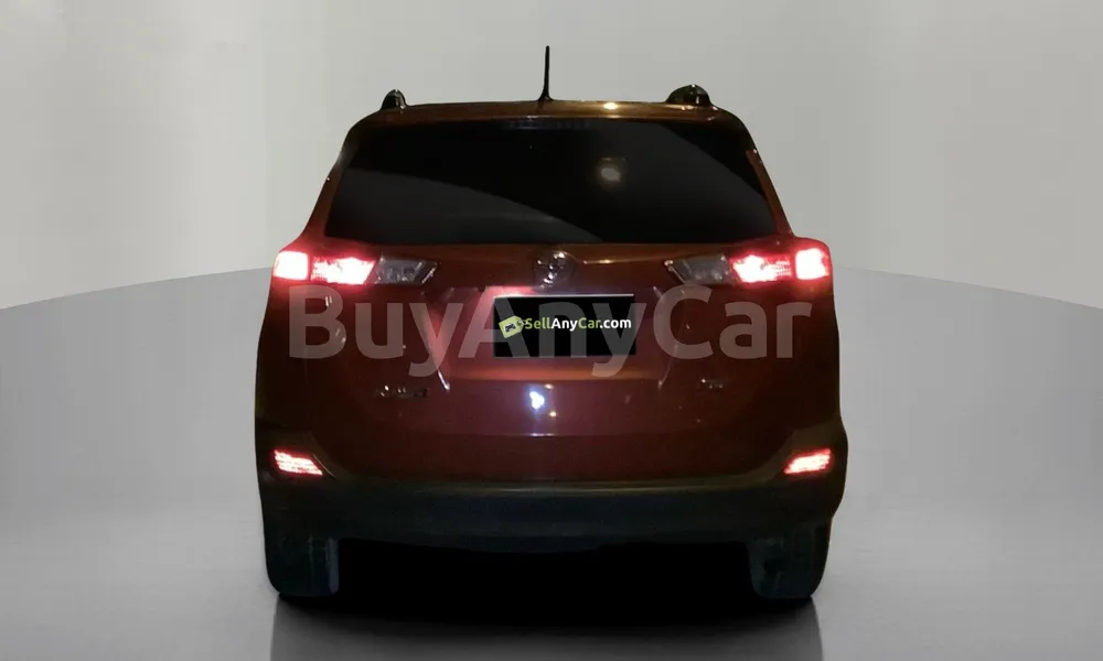 Vehicle photo 2