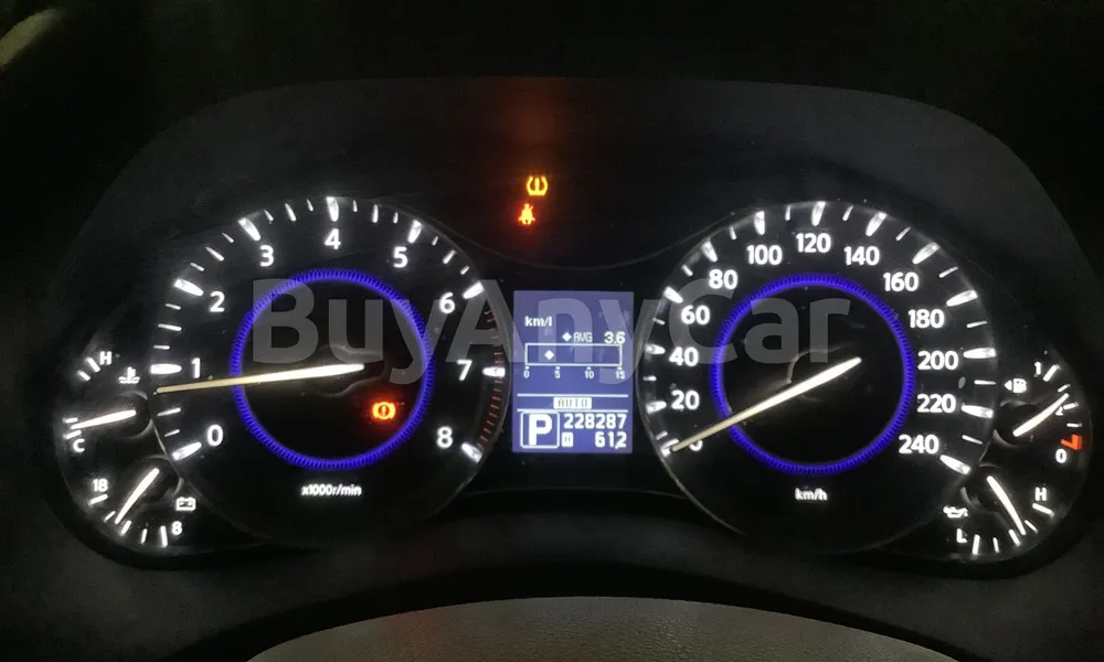 Vehicle photo 7