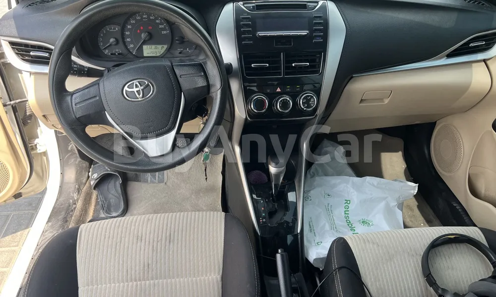 Vehicle photo 8