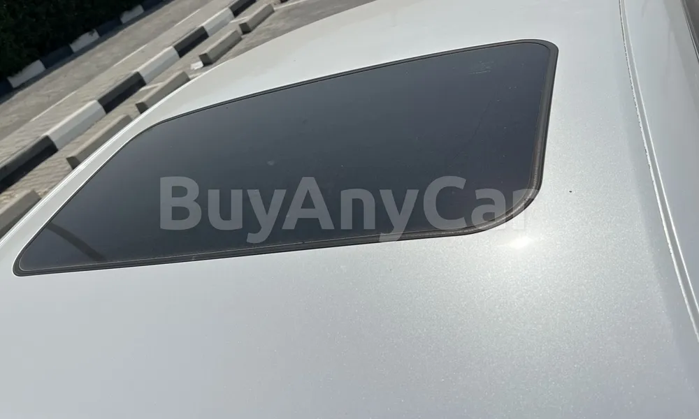 Vehicle photo 5