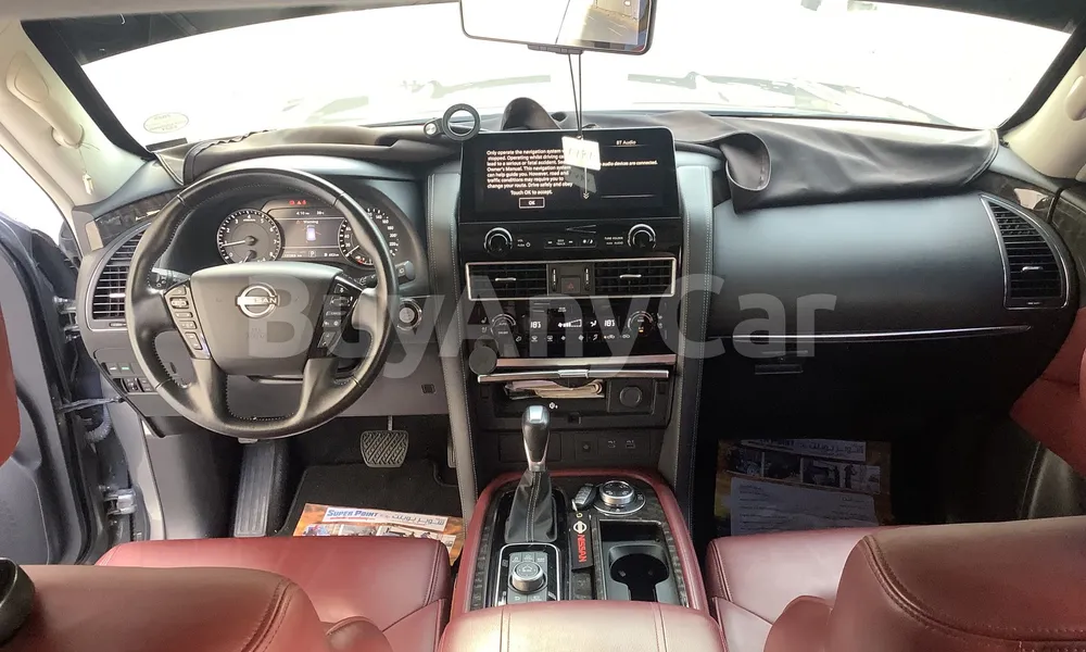 Vehicle photo 8