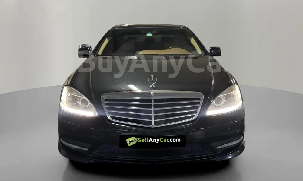 Vehicle photo 1