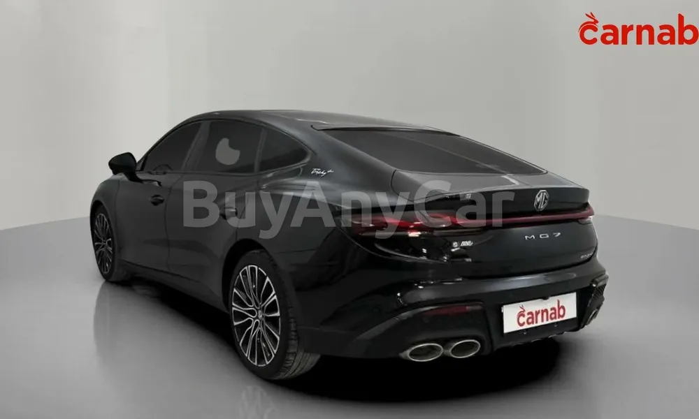 Vehicle photo 8