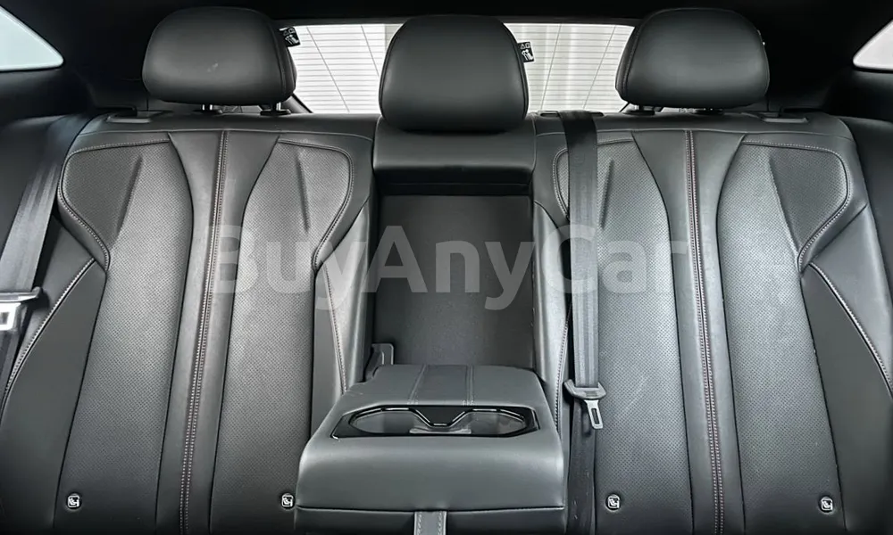 Vehicle photo 14