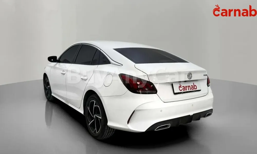 Vehicle photo 9