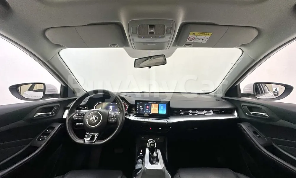 Vehicle photo 7