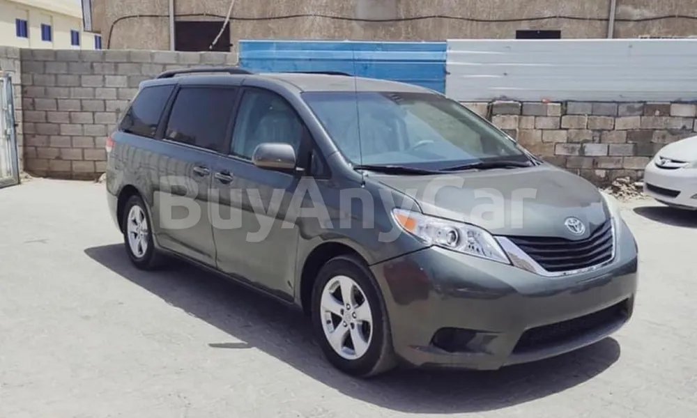 Vehicle photo 1