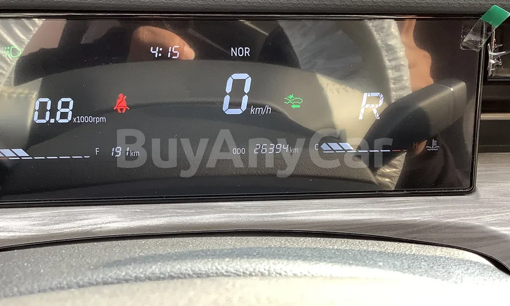 Vehicle photo 9