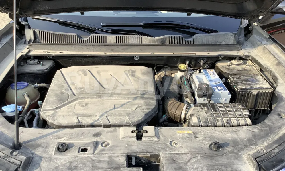 Vehicle photo 8