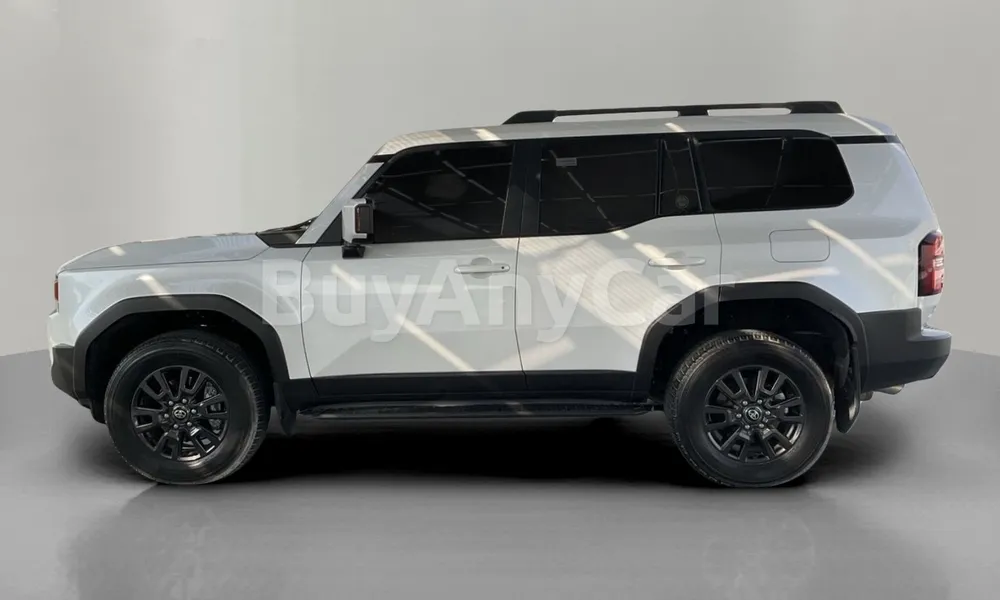 Vehicle photo 4