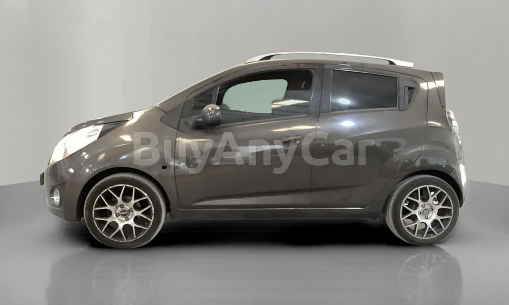Vehicle photo 4