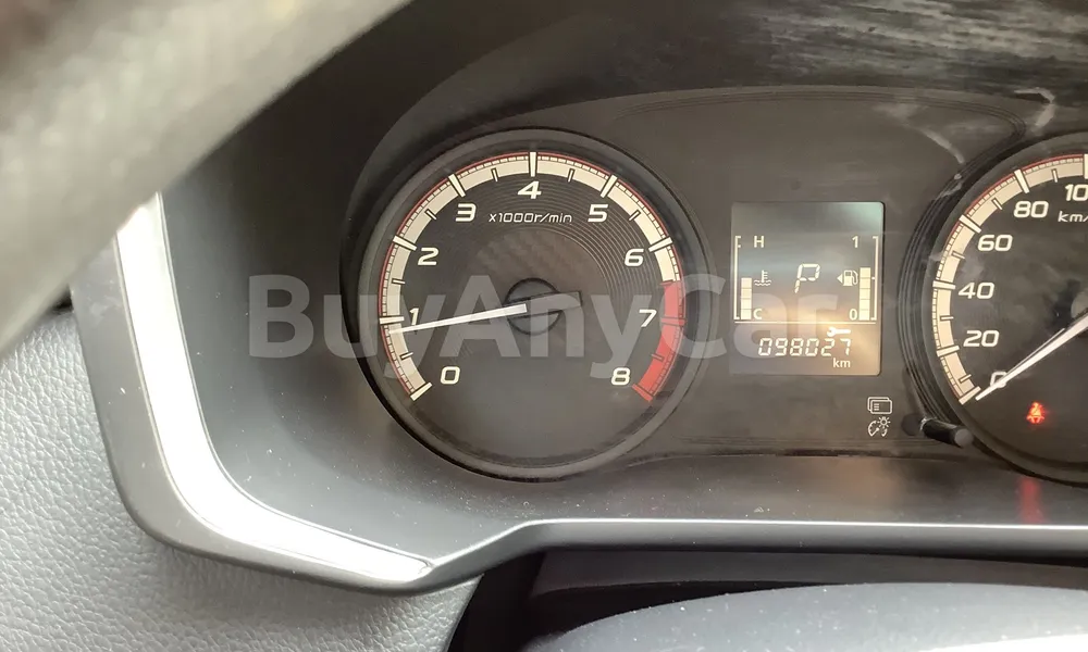Vehicle photo 6