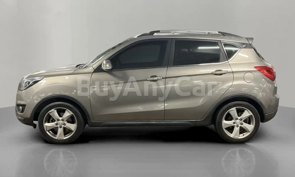 Vehicle photo 4