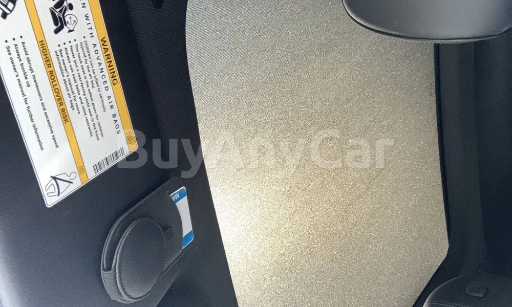 Vehicle photo 8