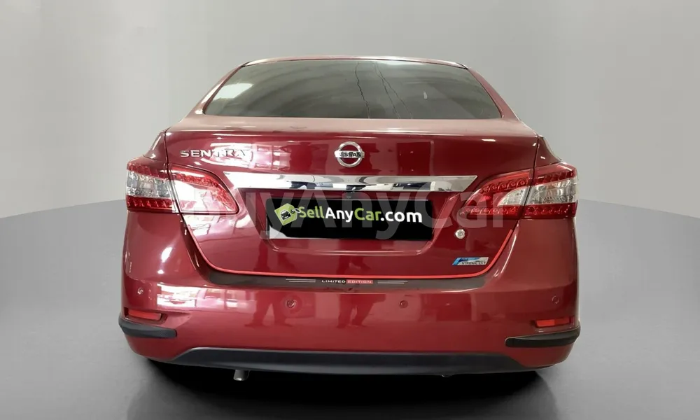 Vehicle photo 2