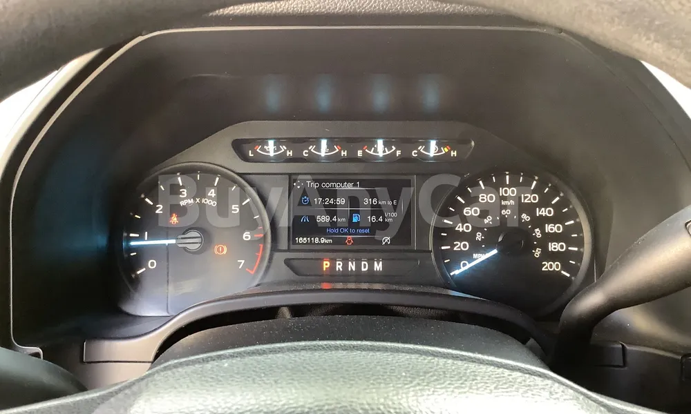 Vehicle photo 9