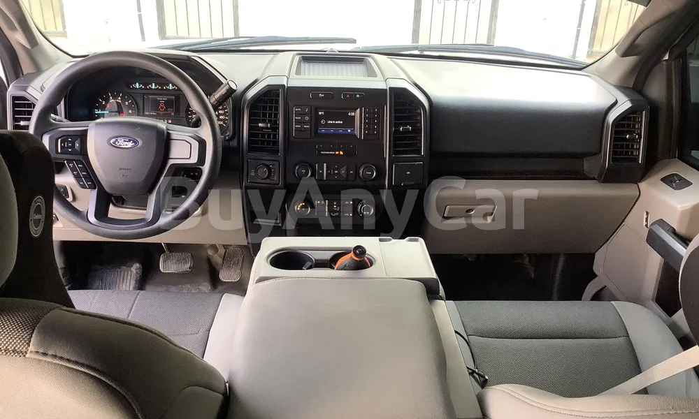 Vehicle photo 10