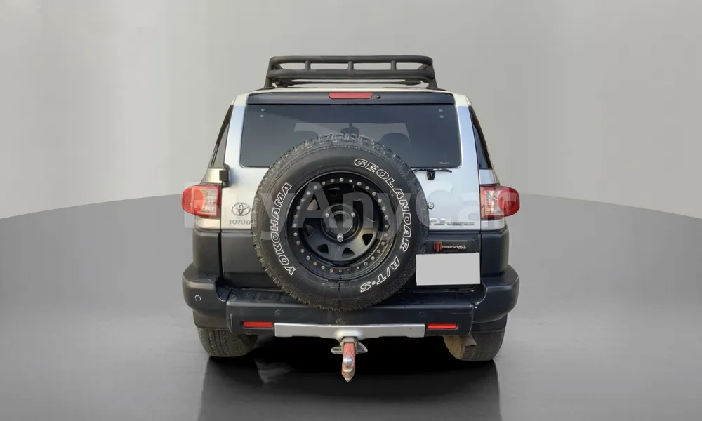 Vehicle photo 2