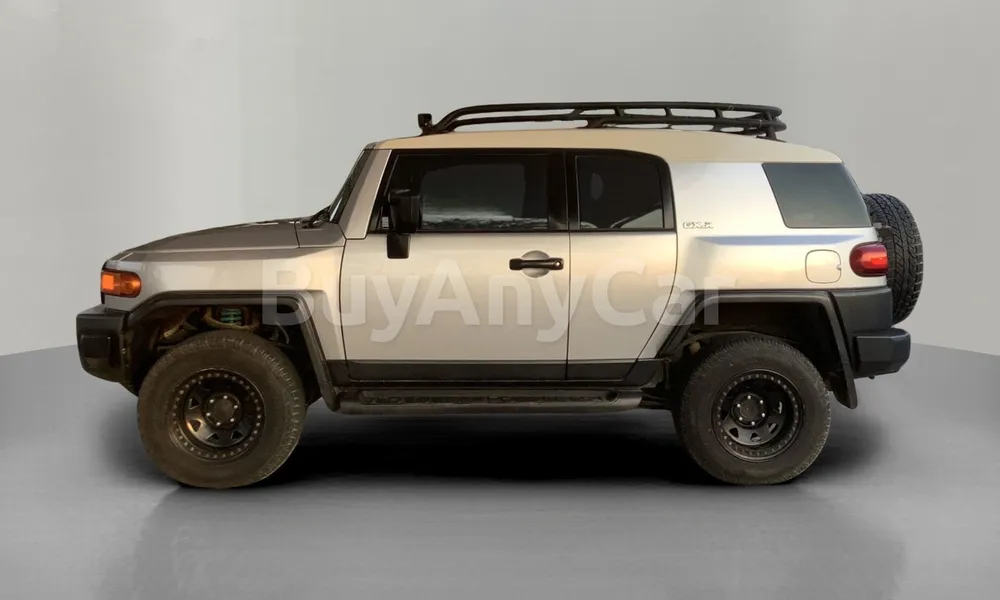 Vehicle photo 4