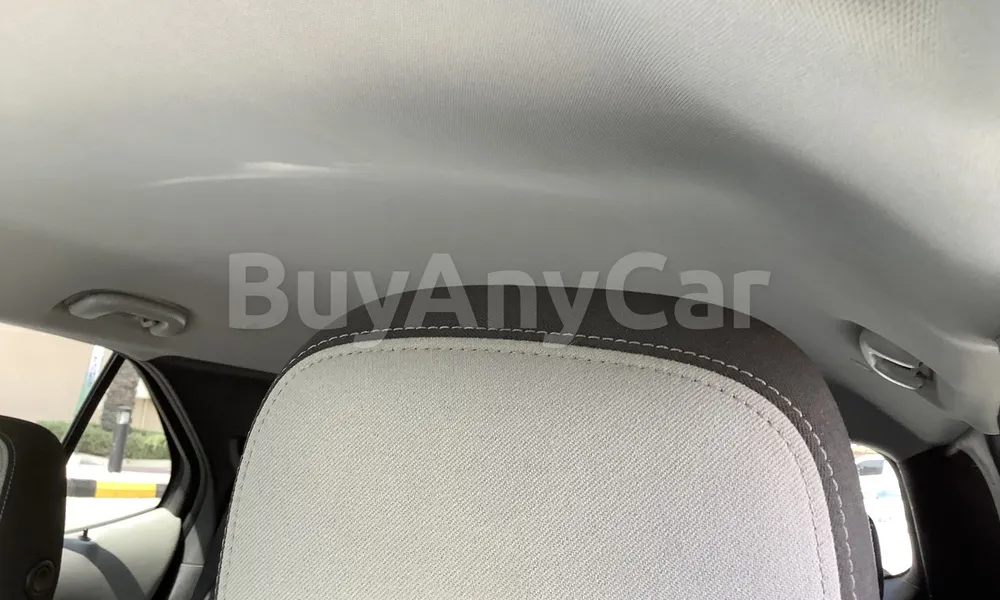 Vehicle photo 9
