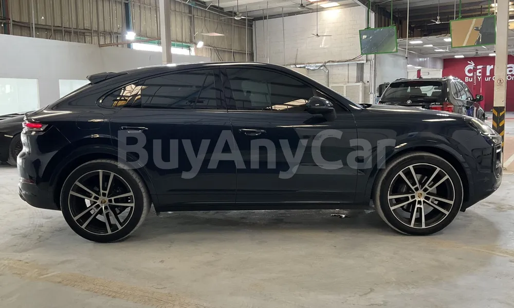 Vehicle photo 4